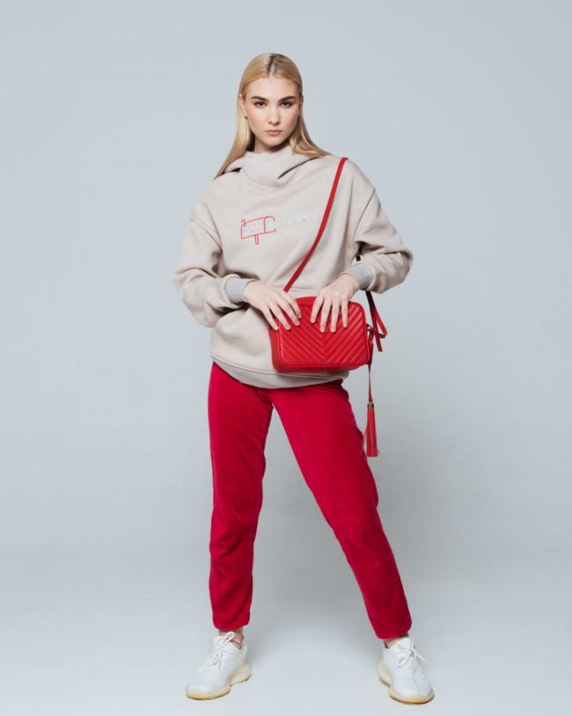 Худи "ПОСТпродакшн" беж-грей М в магазине RentaPhoto.Store